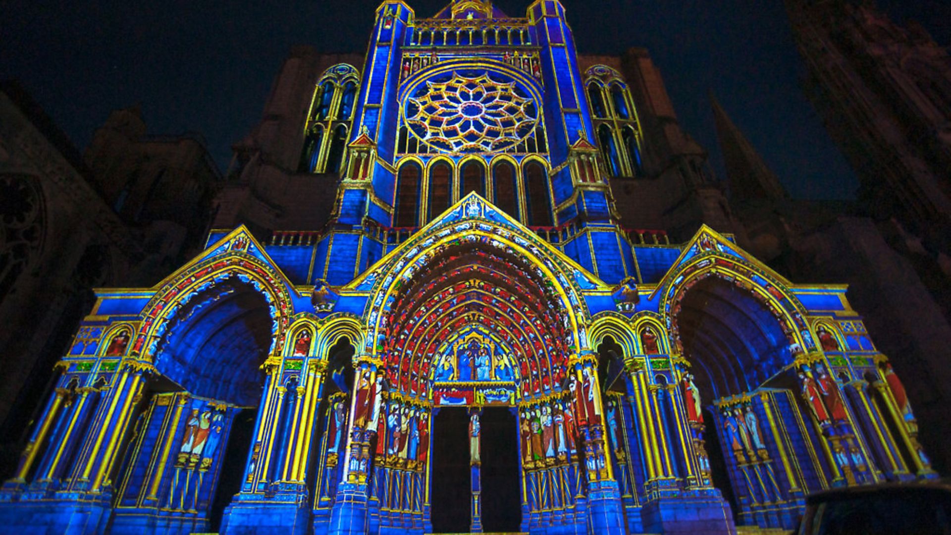 Breathtaking Pictures Of The Chartres En Lumières - Complete France