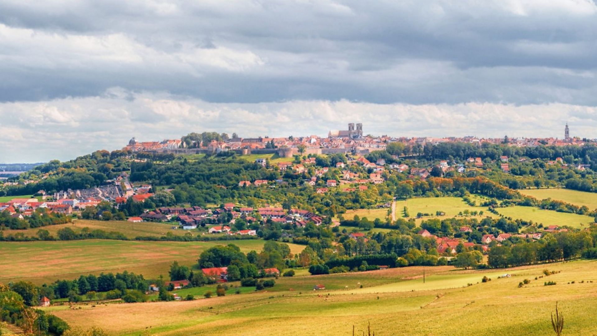 Explore the fortified French town of Langres - Complete France