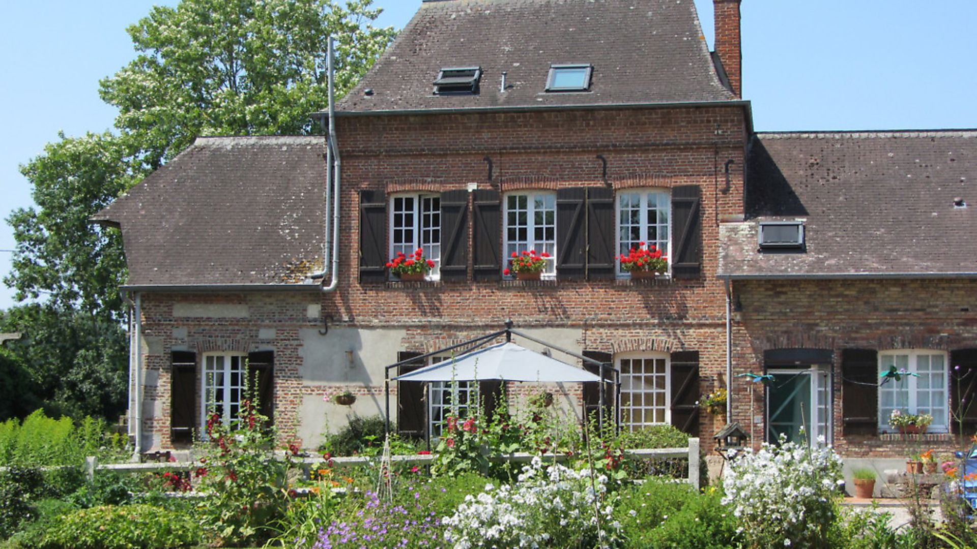 what-is-it-like-to-live-in-normandy-complete-france