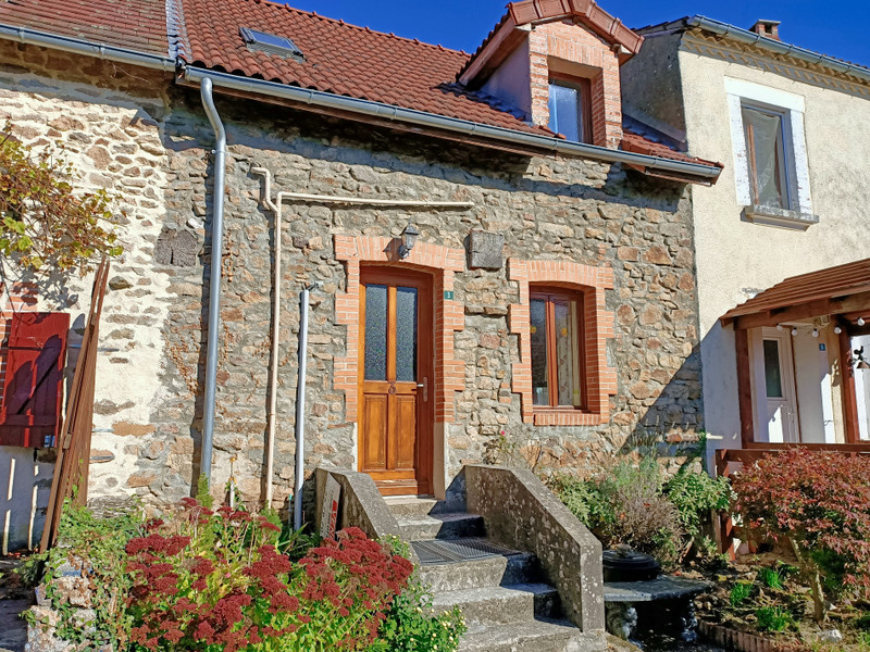 See Inside A 47 000 Renovated French Cottage With A Barn For Sale   DOC1632MV120 