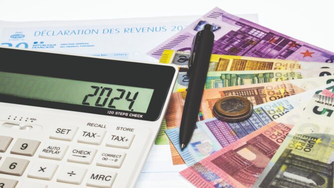 A Guide to Tax Returns in France